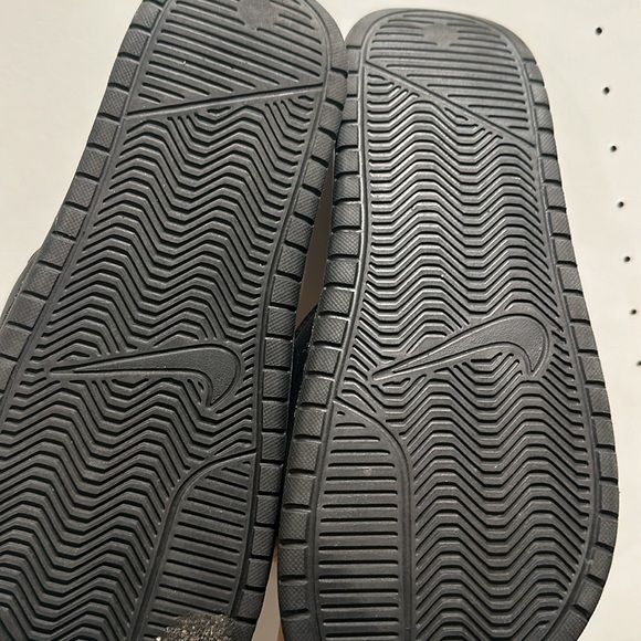 Nike slide - Picture 3 of 3